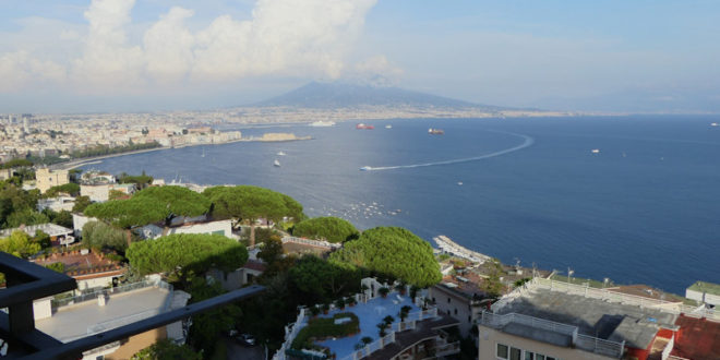 Unfall, Vulkan und andere Kleinigkeiten – wir in Neapel
